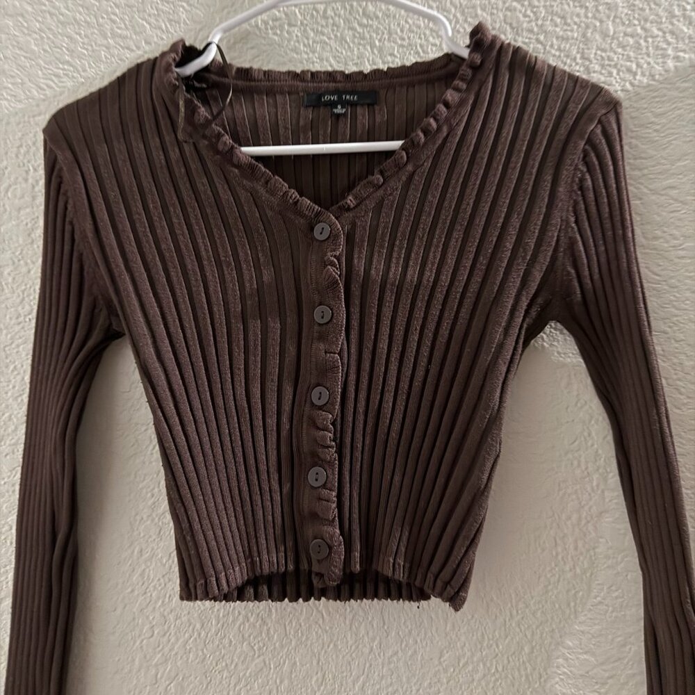 Love Tree Women lonng sleeve top size S Brown